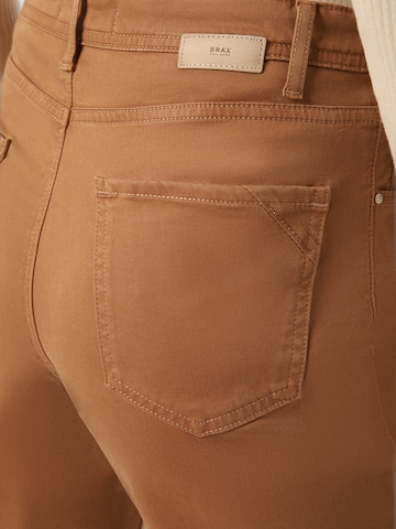 BRAX Regular Jeans 'Carola' in Brown