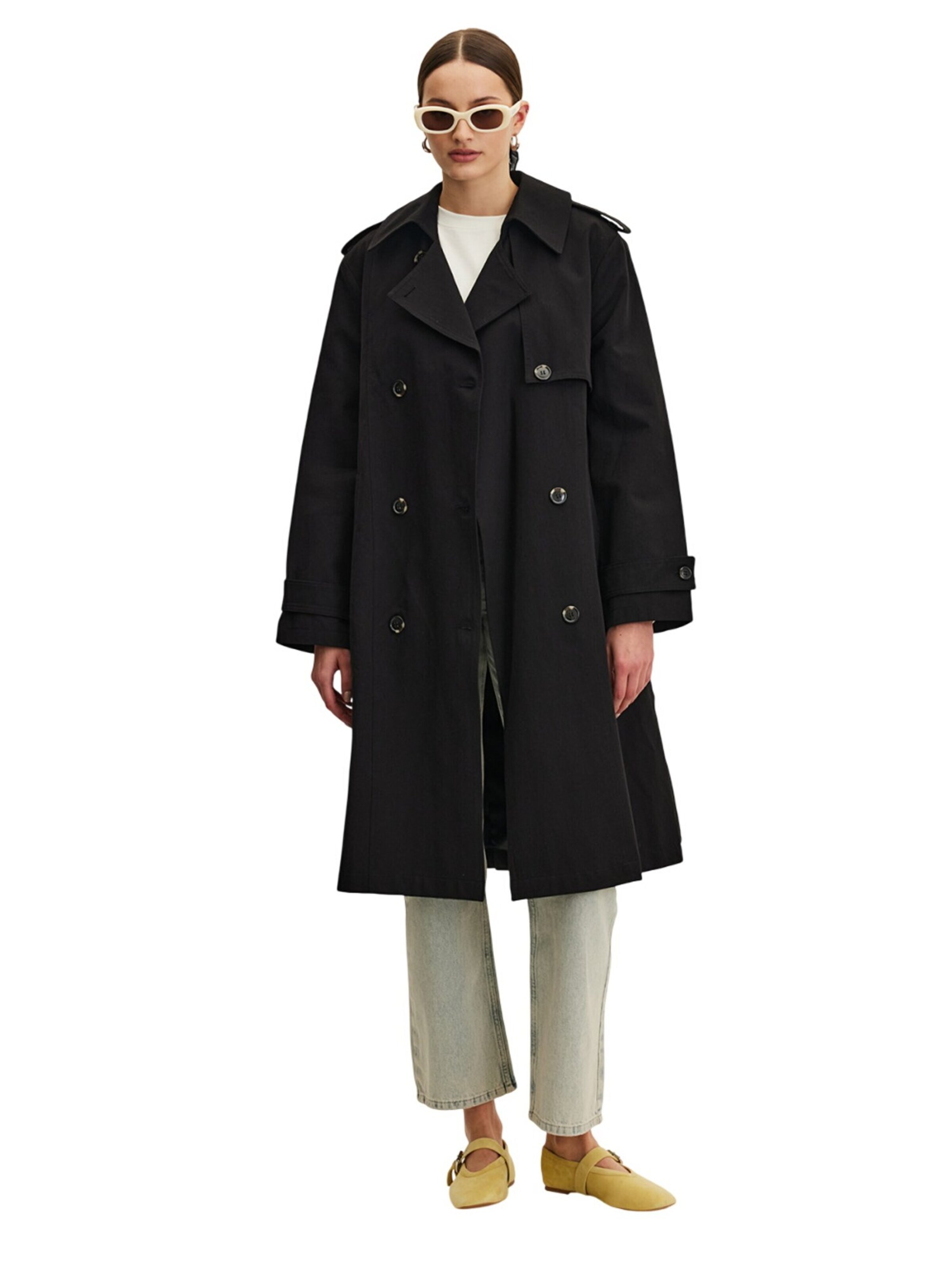 MANUKA Between-seasons coat in Black