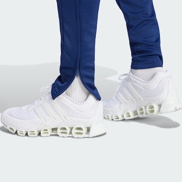ADIDAS PERFORMANCE - Slimfit Pantalón deportivo 'Tiro 26 Essentials' en azul