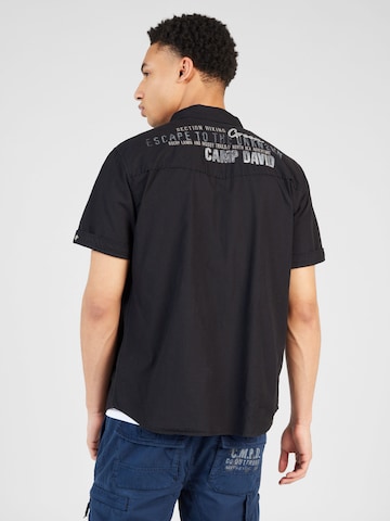 CAMP DAVID جينز مضبوط قميص 'North Sea Trail' بلون أسود