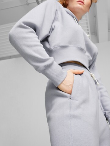 PUMA - Pierna ancha Pantalón 'CLASSICS' en gris