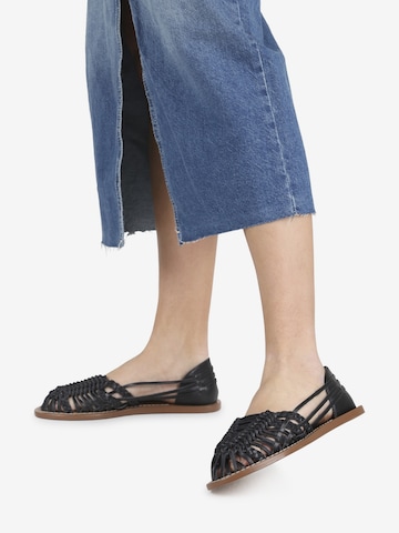 BRONX Ballet Flats with Strap in Black