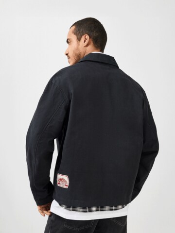 FC BAYERN MÜNCHEN Between-Season Jacket in Black