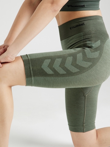 Hummel Skinny Sportbroek in Groen