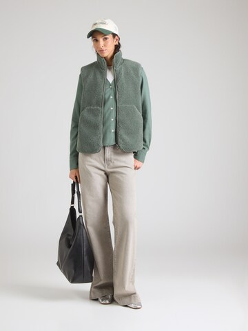 Gilet 'VMJosefine' VERO MODA en vert