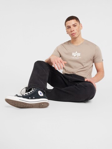 ALPHA INDUSTRIES T-Shirt in Beige