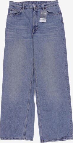 Monki Jeans in 28 in Blue: front