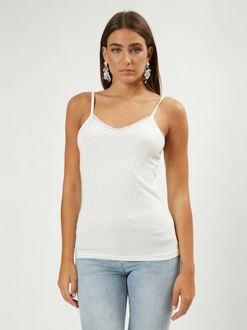 Influencer Top in White: front