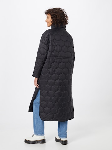 Manteau mi-saison 'Planda' minimum en noir