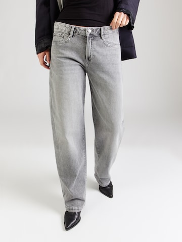 Wide leg Jeans de la QS pe gri: față