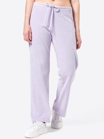 Bootcut Pantalon 'NINA' RECC en violet : devant