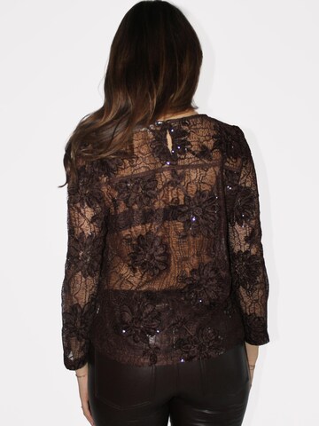 Honnête Atelier Shirt 'Clemence' in Bruin