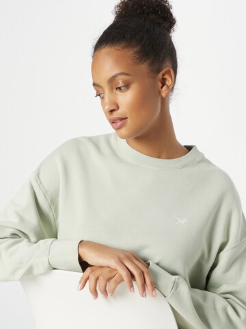 Iriedaily Sweatshirt 'Flagli' in Grün