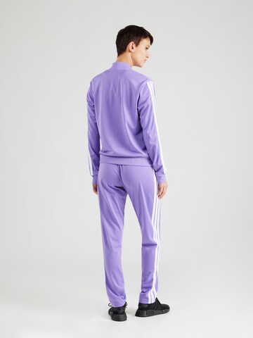 ADIDAS SPORTSWEAR Træningsdragt 'Essentials' i lilla