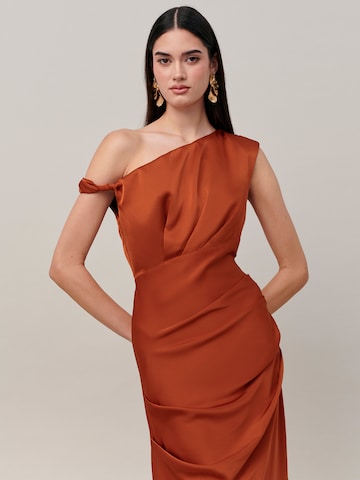 Sável Φόρεμα 'JUSTINA' σε καφέ
