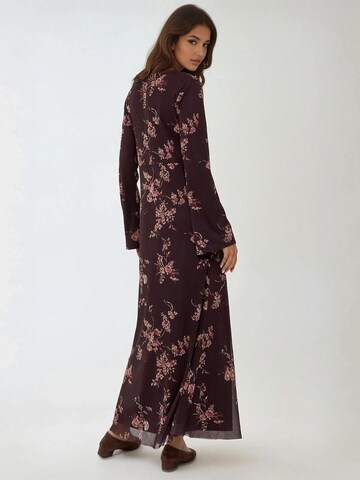 Hiccup Kleid in Braun