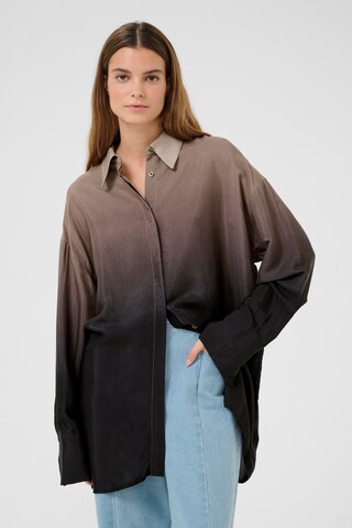 KAREN BY SIMONSEN Bluse 'Ursula' in Braun: Vorderseite