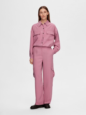 SELECTED FEMME Regular Cargobroek 'ALIENOR' in Roze