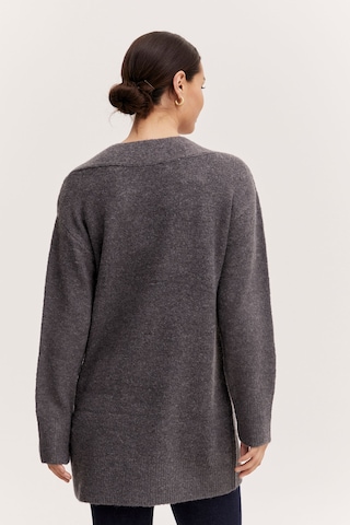 Pullover di b.young in grigio: frontale