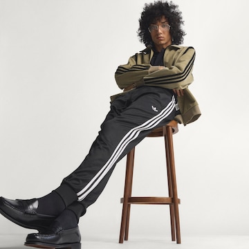 ADIDAS ORIGINALS Дънки Tapered Leg Панталон 'SST' в черно