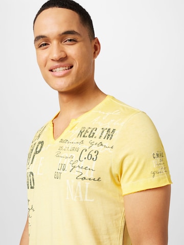 CAMP DAVID - Camiseta 'Tree House' en amarillo