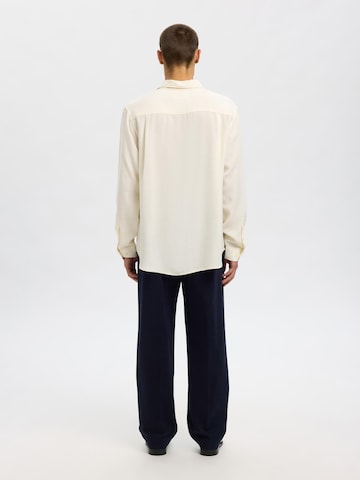 SELECTED - Ajuste confortable Camisa en blanco