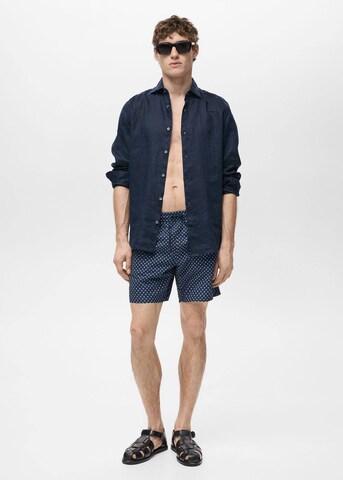 MANGO MAN Badeshorts 'Geo' in Blau