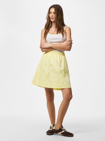 PIECES Rok 'PCBanna' in Geel