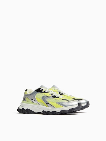 Bershka Sneakers laag in Groen