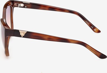 Lunettes de soleil GUESS en marron