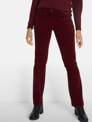 Regular Pantaloni de la bonprix pe roșu: față