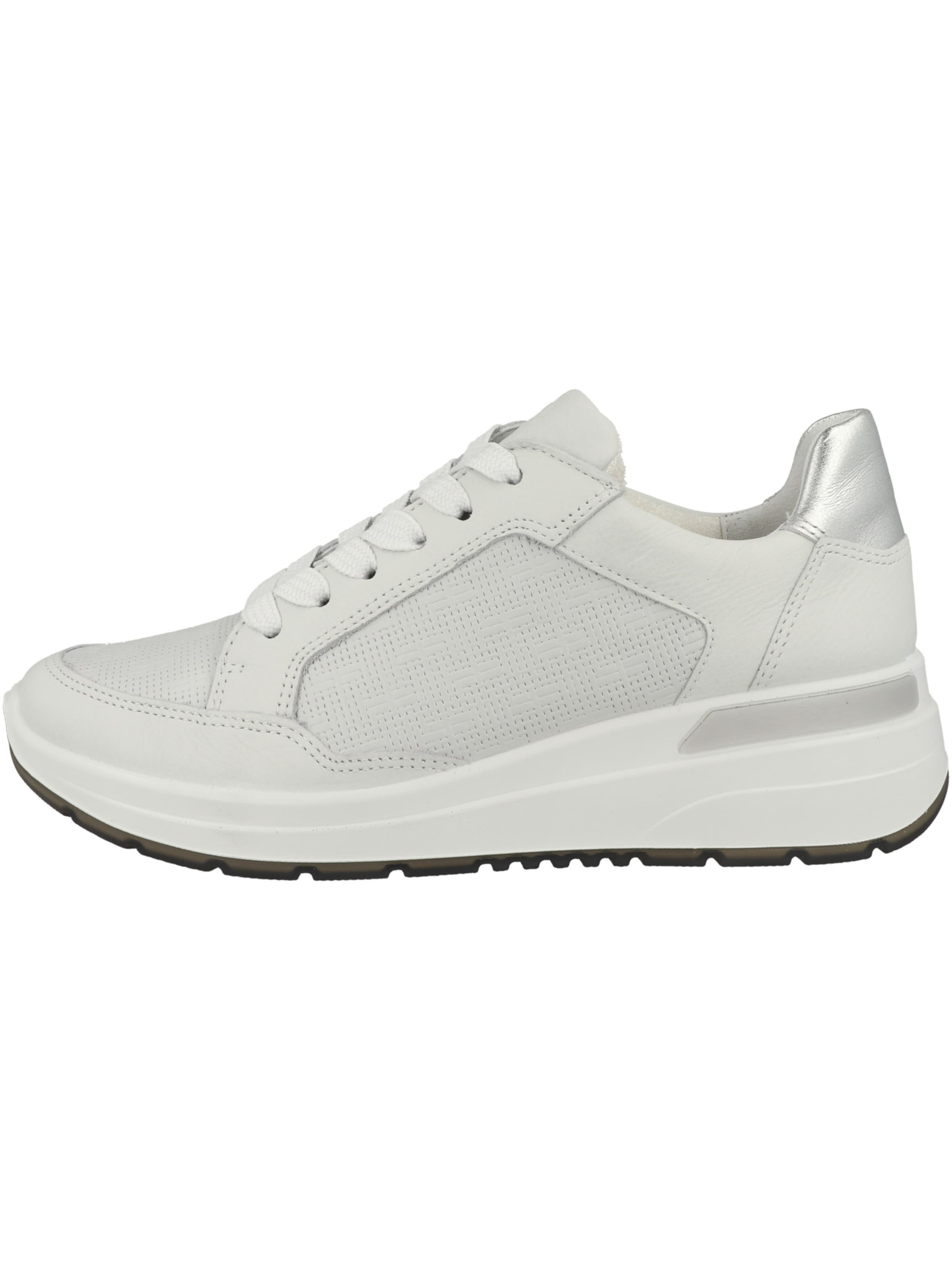 ARA Platform trainers 'Garda' in White