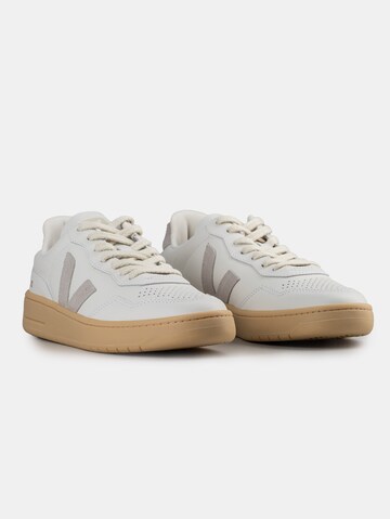 Veja Sneaker 'V-90' in Weiß
