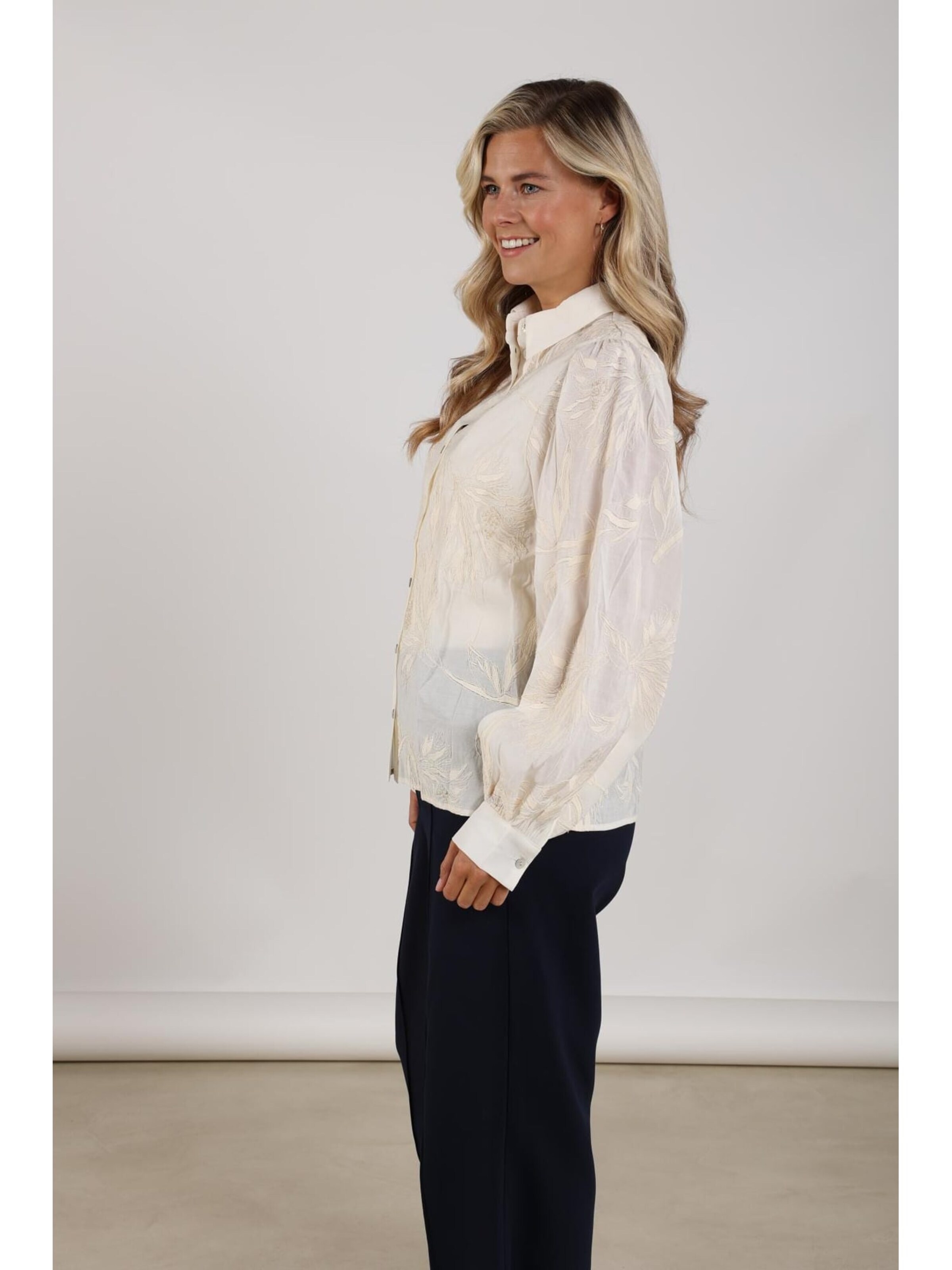 nukus Blouse 'Avy' in Beige