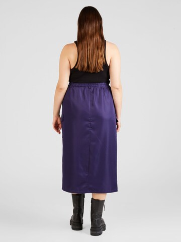 Vero Moda Curve Skirt 'SIKKA' in Blue