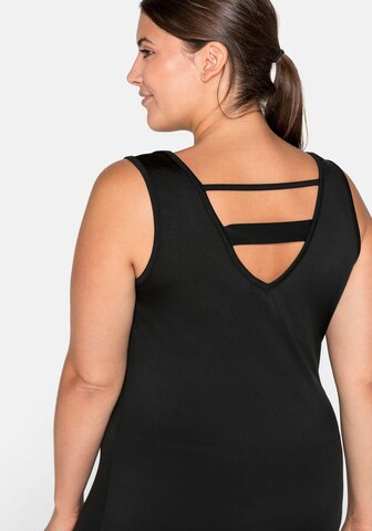 Sport top de la SHEEGO pe negru