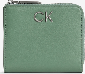 Calvin Klein Wallet in Green: front