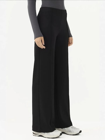 Hiccup Regular Pants in Black