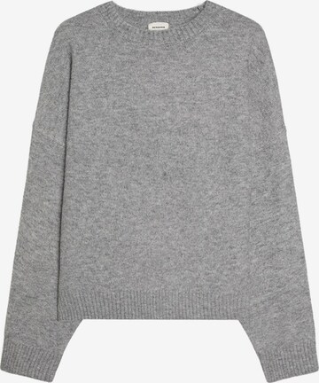 Bershka Svetr – šedá: přední strana