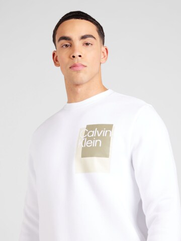 Calvin Klein Sweatshirt i vit