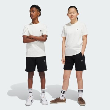 ADIDAS ORIGINALS Regularen Hlače | črna barva: sprednja stran
