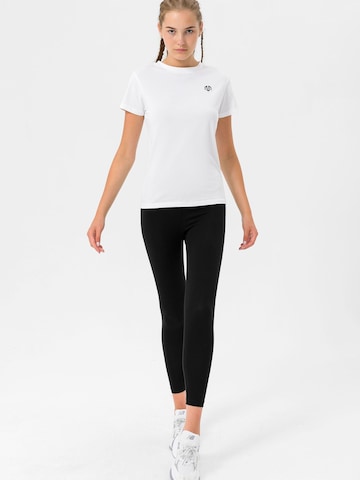 Tricou funcțional 'NAKA' de la MOROTAI pe alb
