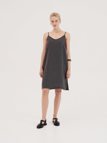 AmourLinen Kleid 'Zoe'‌‌‌‌ in Grau