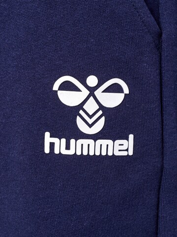 Hummel Regular Sportshorts in Blau