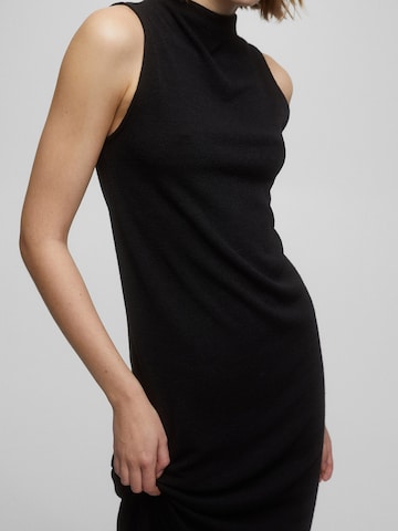 Pull&Bear Kleid in Schwarz