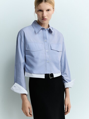MANGO Blouse in Blauw: voorkant