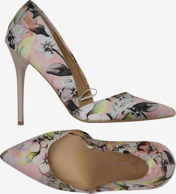 Atmosphere Pumps 40 in Pink: Vorderseite