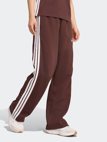 ADIDAS SPORTSWEAR Широка кройка Спортен панталон в кафяво: отпред