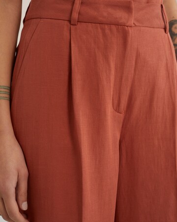 WE Fashion Regular Pleat-Front Pants in Brown