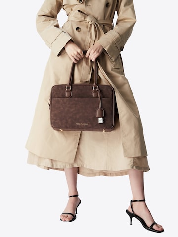 Victoria Hyde Handbag in Brown: front